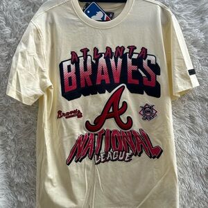 MENS BRAVES GTP SHORT SLEEVE T-SHIRT IN BEIGE/MULTI